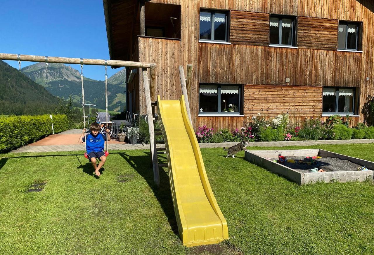Haus Helga Apartamento Schoppernau Exterior foto